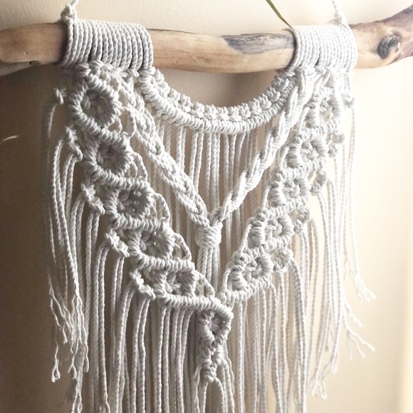 New Macrame and Driftwood Wall Hanging - Picture 2 of 4